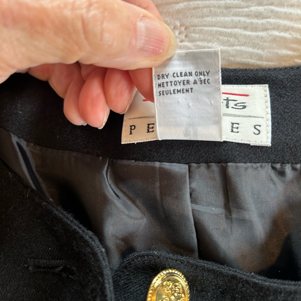 Talbots Black Wool Blazer size 8P gold buttons - Picture 4 of 10